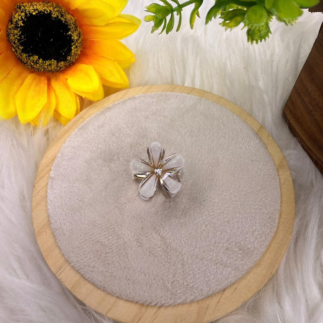 Mini Flower Hair Clutcher